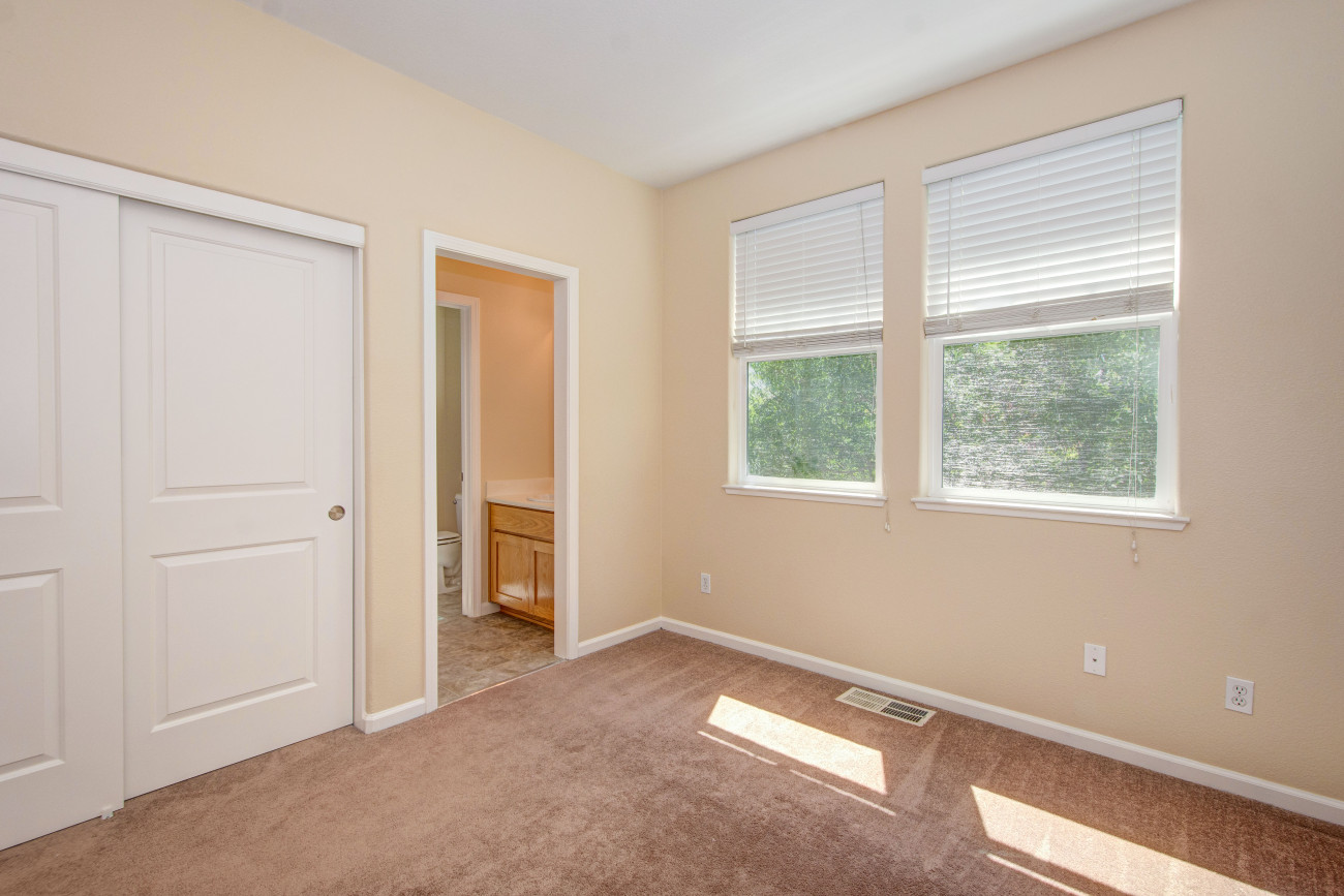 1650 Glenmore-28.jpg